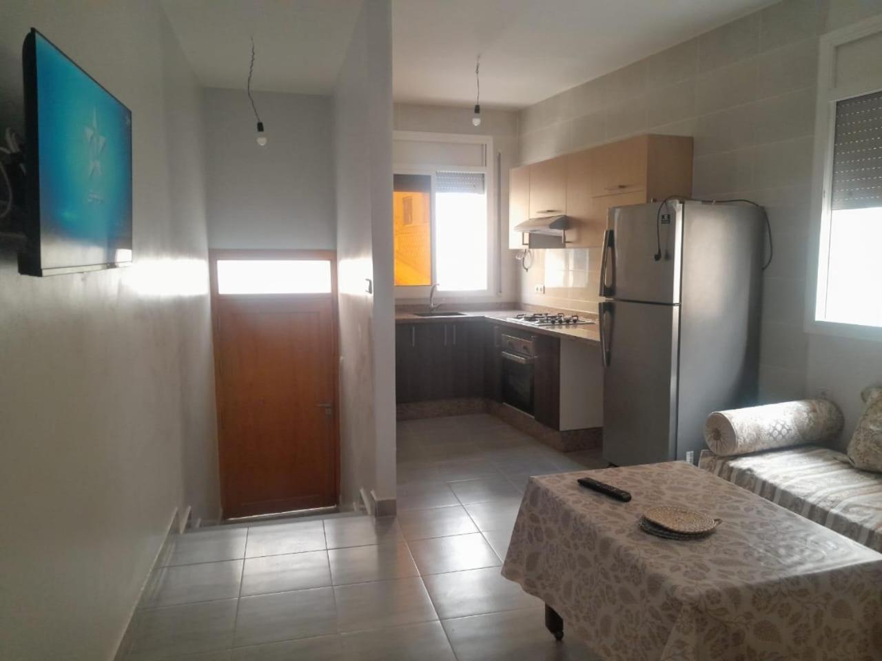 Alhoceima Ville Appartement Al-Ḥoseyma Esterno foto